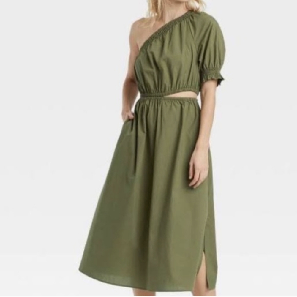 Green side cutout dress